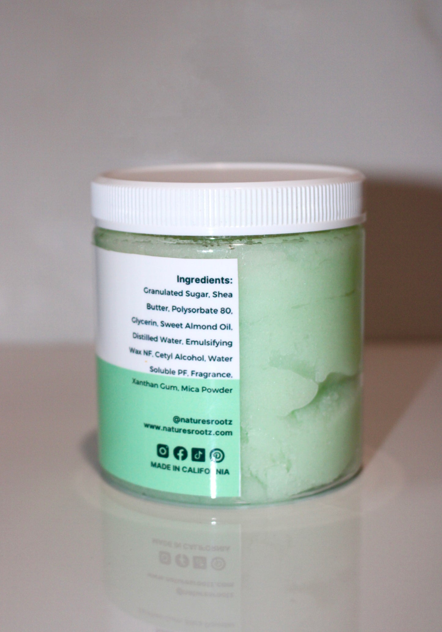 Exfoliante para el cuero cabelludo y el cuerpo de eucalipto + menta verde