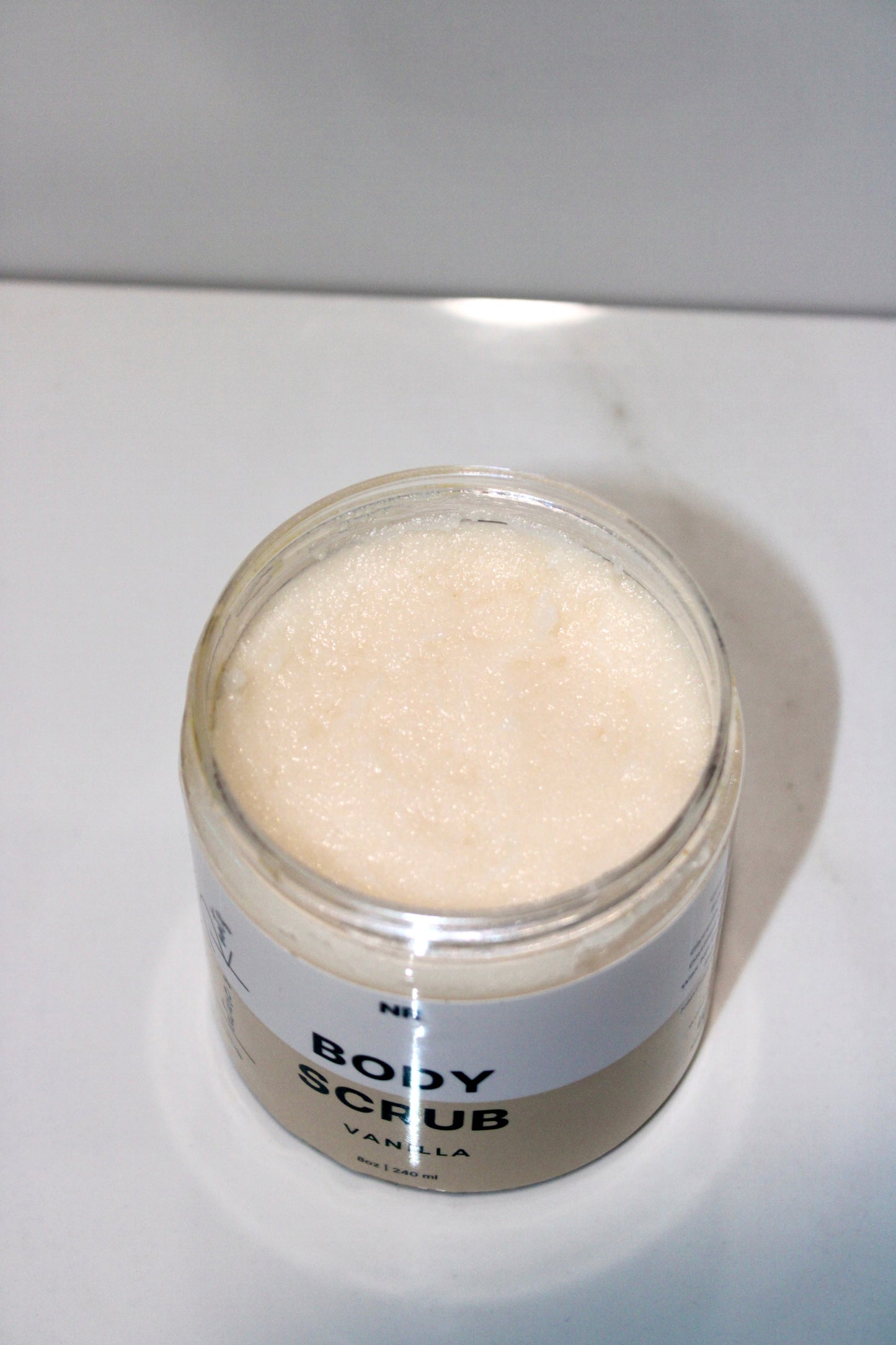 Exfoliante para el cuero cabelludo y el cuerpo de vainilla